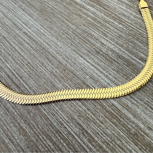 Jennifer Zeuner 14K Hamilton Yellow Gold IP Plated Herringbone Necklace - Picture 5 of 11